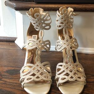 Ivory heels by Badgley Mischka- NEVER WORN!!